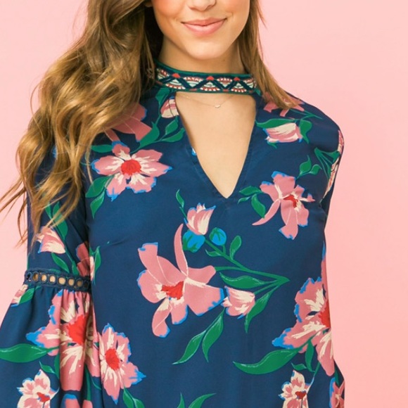 Flying Tomato Choker Neck Shift Dress - Picture 5 of 9